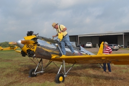 Steve Freeman checking his PT-22