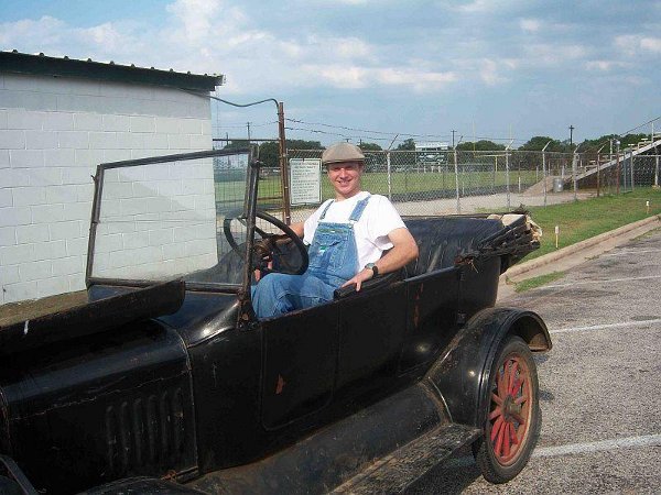 Cameron and Model T at Luling parade