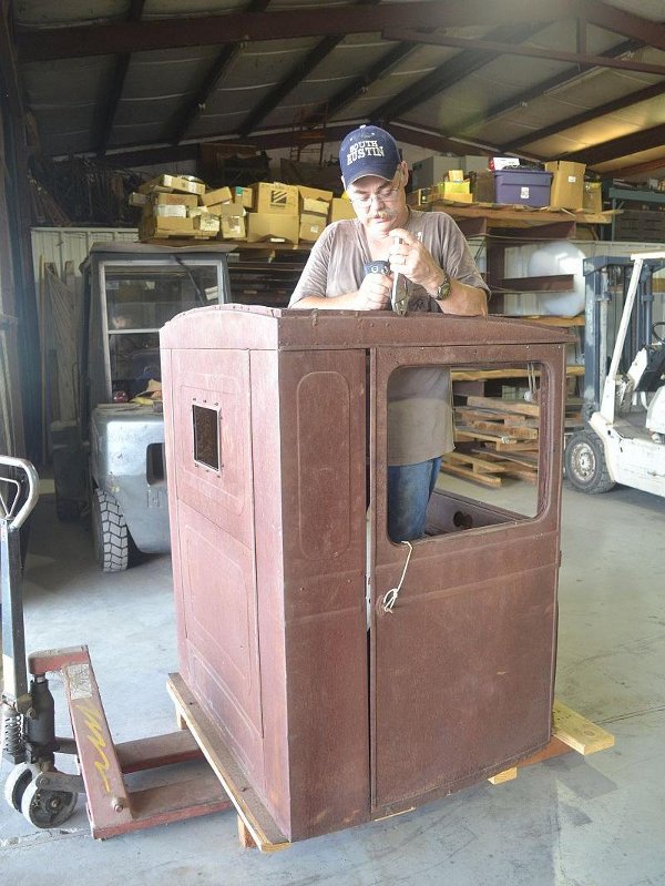 Terry Bledsoe working on the TT cab