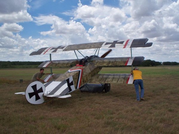 Fokker Dr.I Triplane taxiing