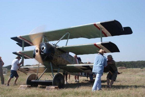 Fokker Dr.I triplane engine run